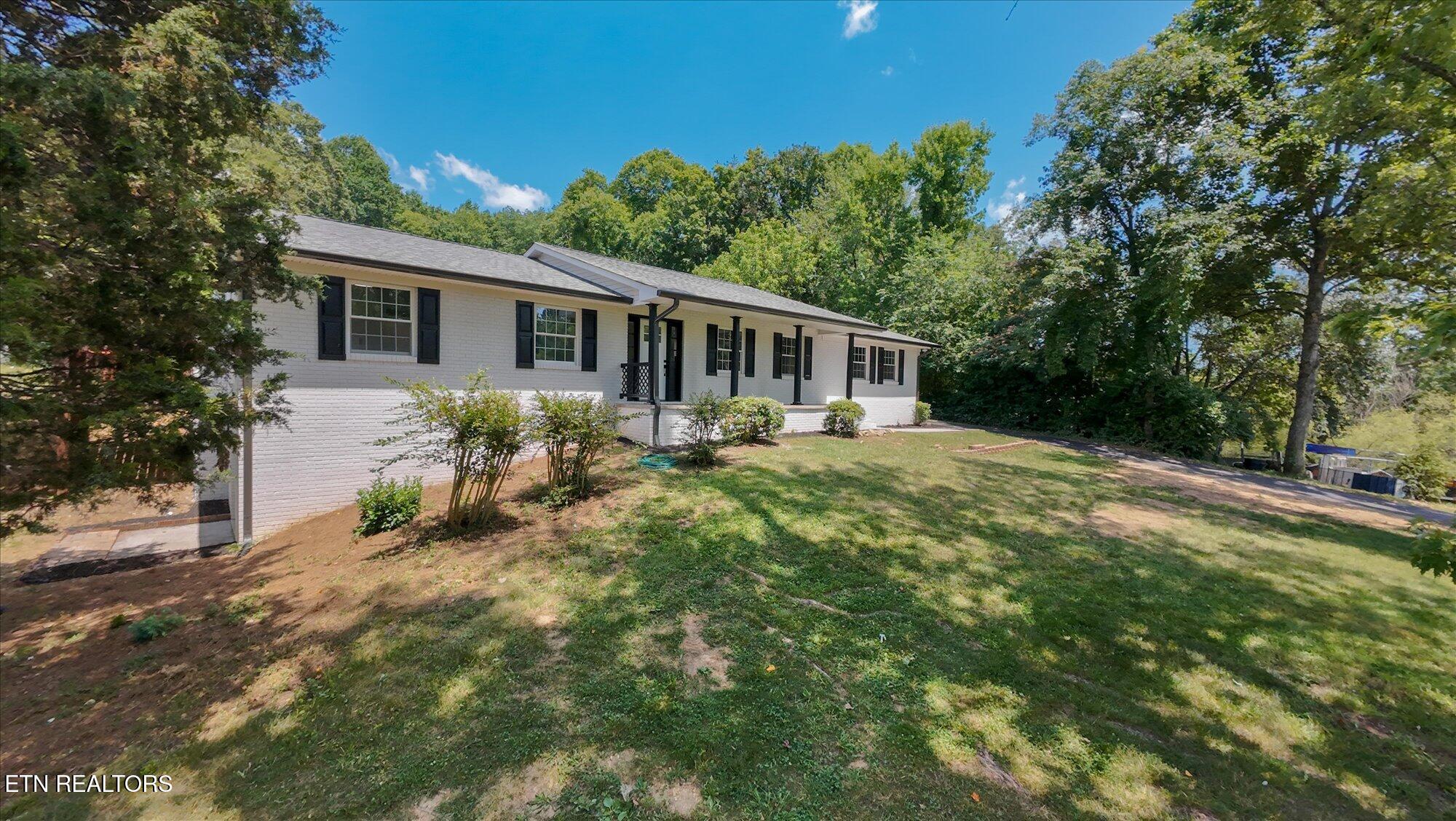 8534 Heiskell Road Powell, TN 37849 - Photo 2 of 44 02-8534-Heiskell-Rd-Powell-TN-2