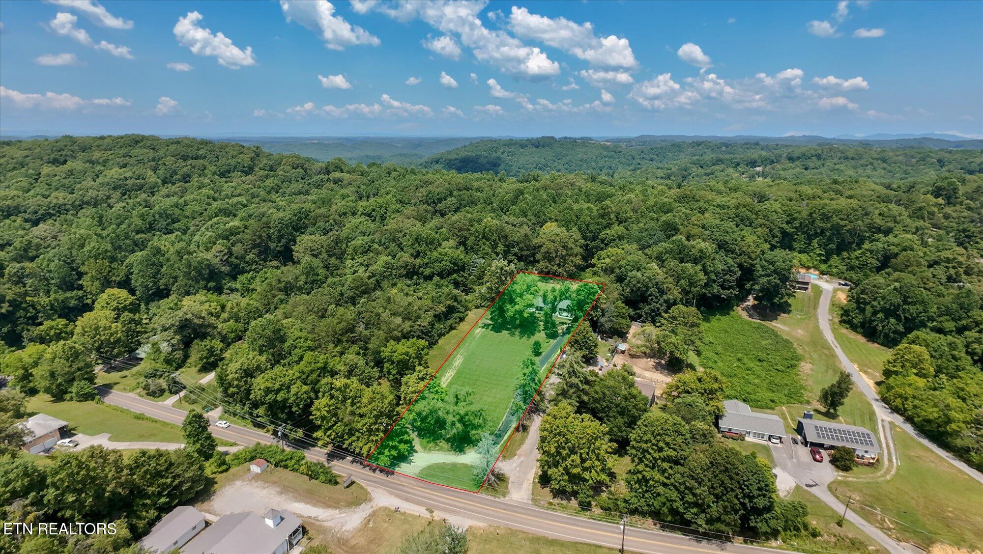 8534 Heiskell Road Powell, TN 37849 - Photo 39 of 44 43-8534-Heiskell-Rd-Powell-TN-43