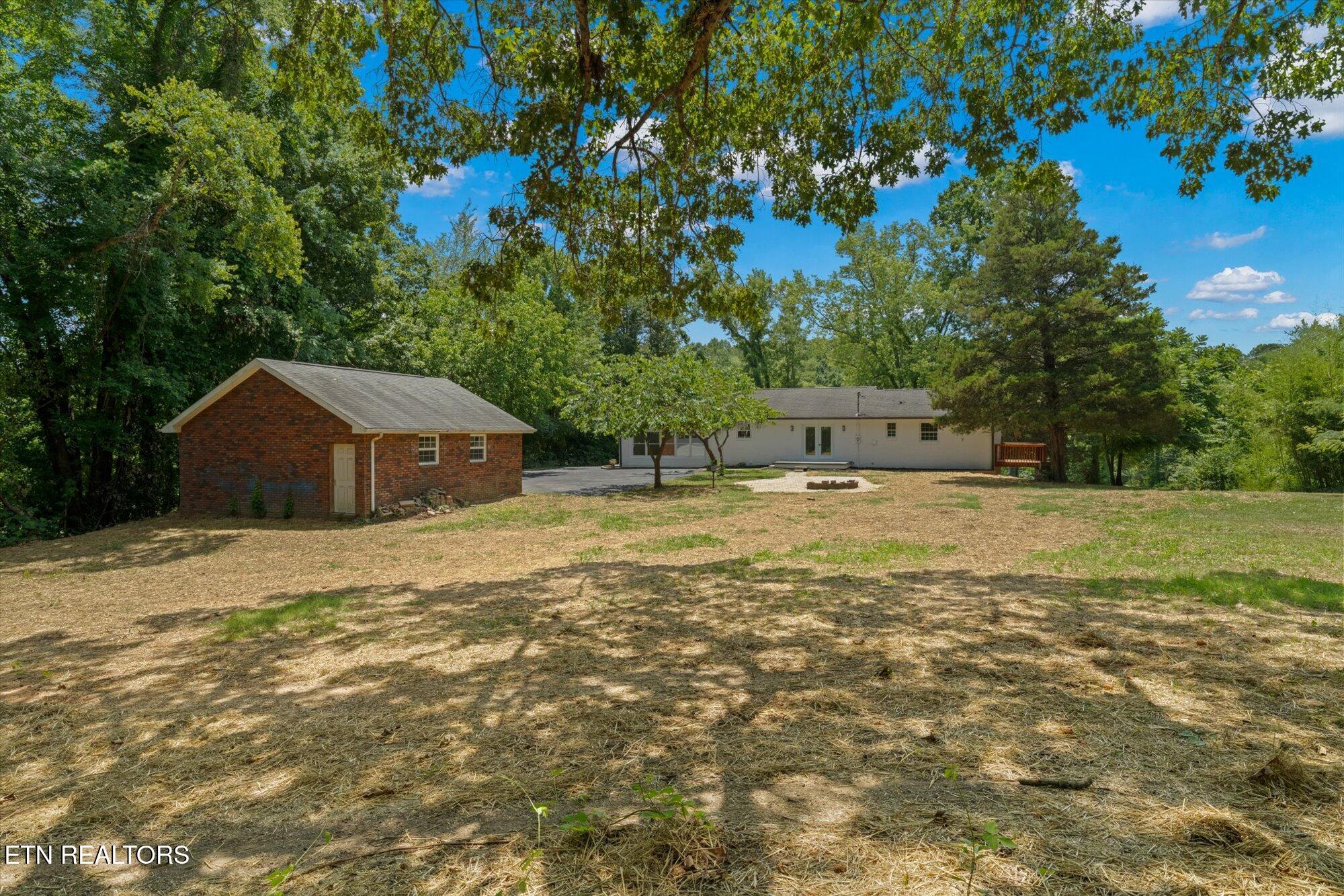 8534 Heiskell Road Powell, TN 37849 - Photo 4 of 44 35-8534-Heiskell-Rd-Powell-TN-35