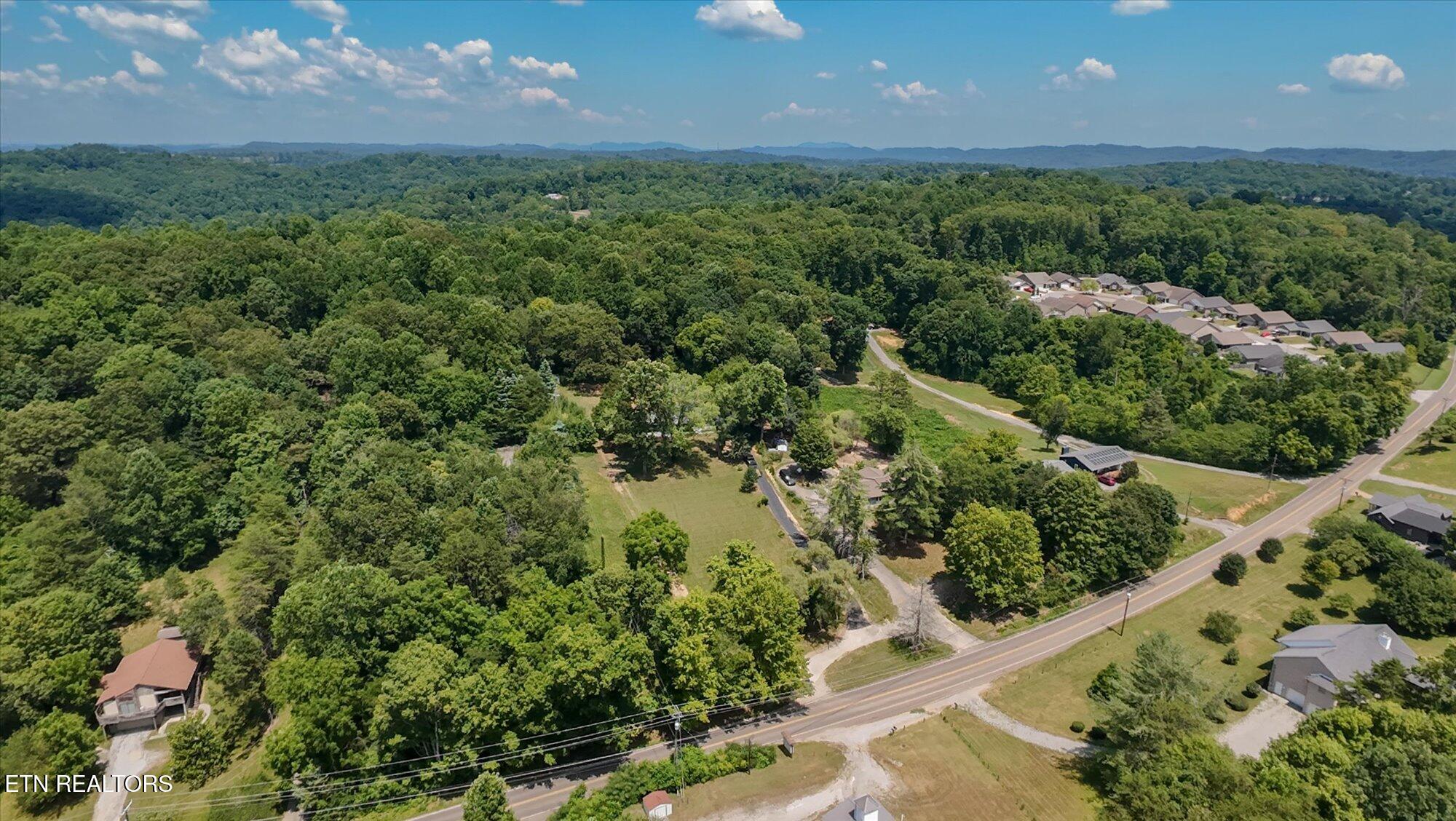 8534 Heiskell Road Powell, TN 37849 - Photo 41 of 44 42-8534-Heiskell-Rd-Powell-TN-42