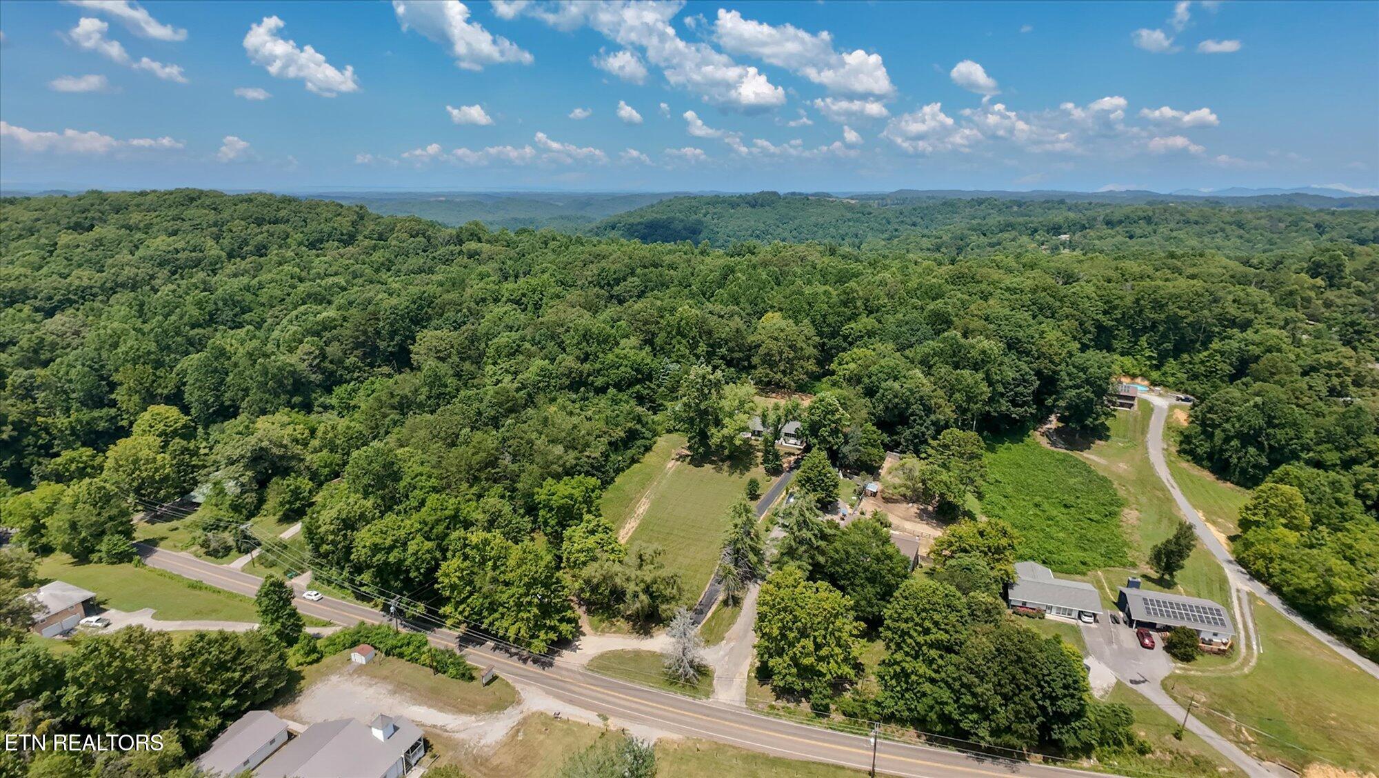8534 Heiskell Road Powell, TN 37849 - Photo 43 of 44 44-8534-Heiskell-Rd-Powell-TN-44