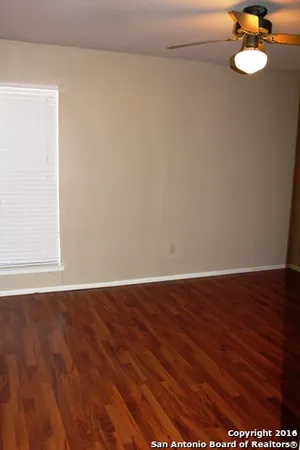 $800 | 3843 Barrington Street, Unit 219E, San Antonio, TX 78217