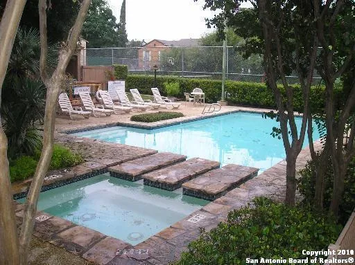 $800 | 3843 Barrington Street, Unit 219E, San Antonio, TX 78217