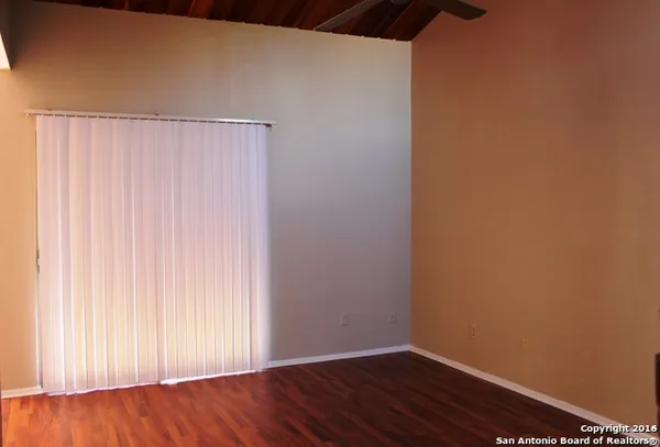 $800 | 3843 Barrington Street, Unit 219E, San Antonio, TX 78217