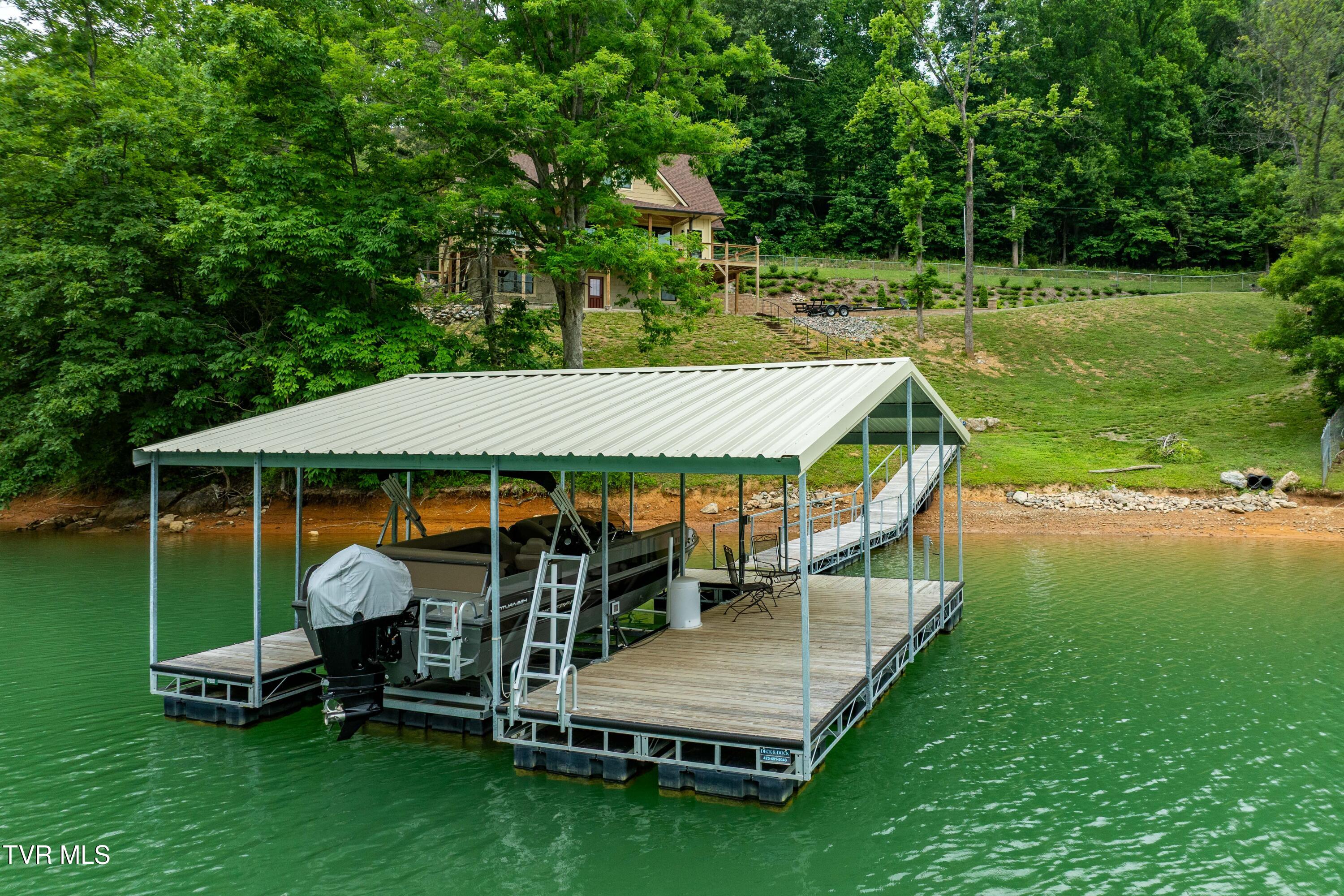 175 Lakeside Drive Butler, TN 37640 - Photo 4 of 102 175 Lakeside Dr (26 of 117)
