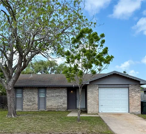 a front view of house with yard