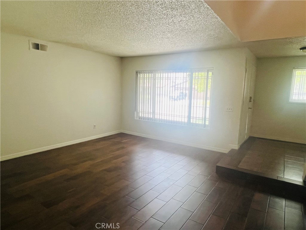 744 West Montrose Street Rialto, CA 92376 - Photo 3 of 18