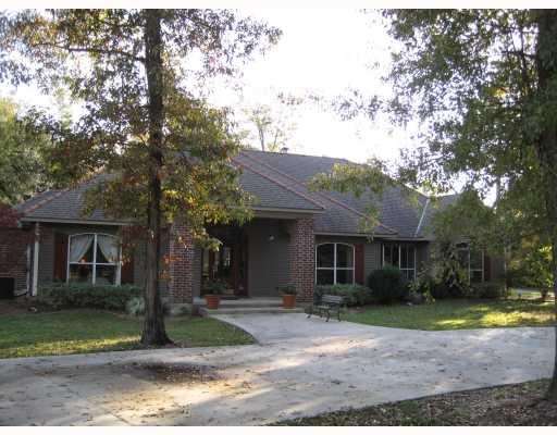 30124 Philip Smith Road Lacombe, LA 70445 - Photo 1 of 12 Gallery Image 1