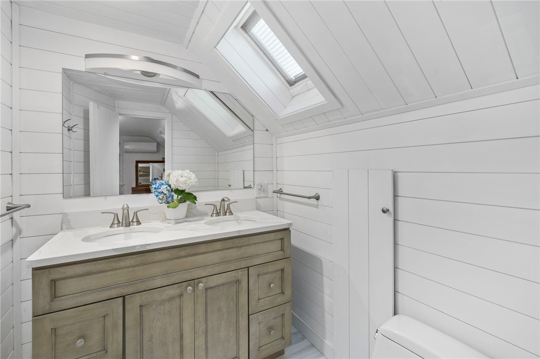 26 South Shore Road Little Compton, RI 02837 - Photo 14 of 17