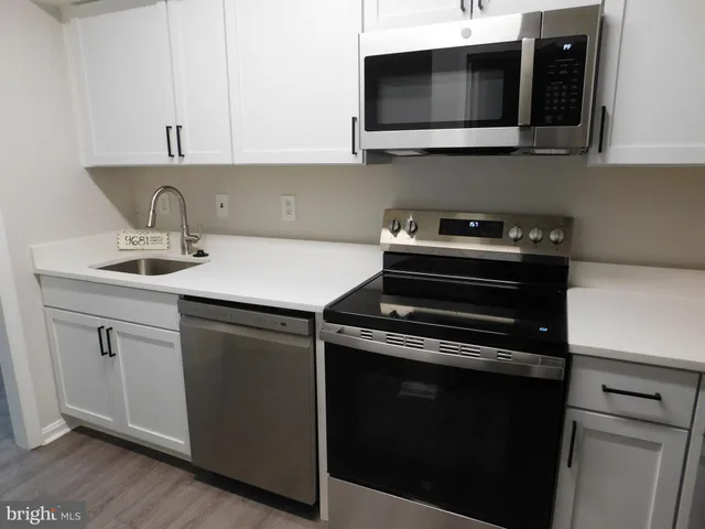 $299,900 | 9681 Hagel Circle, Unit 36/E, Lorton, VA 22079