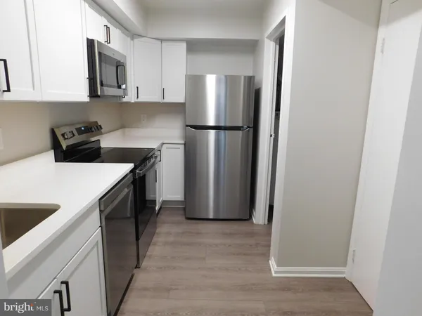 $289,900 | 9681 Hagel Circle, Unit 36/E, Lorton, VA 22079
