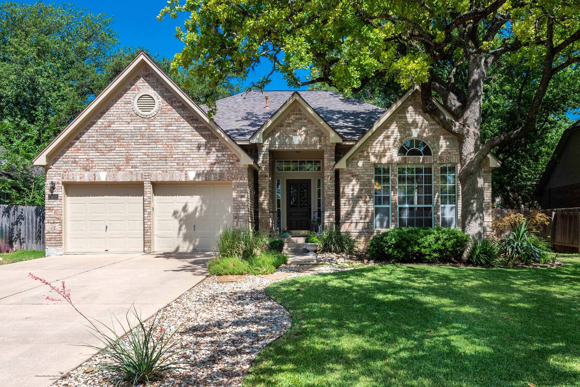7908 Henry Kinney Row Austin, TX 78749 - Photo 1 of 1 Welcome home to 7908 Henry Kinney Row, Austin, Texas 78749!