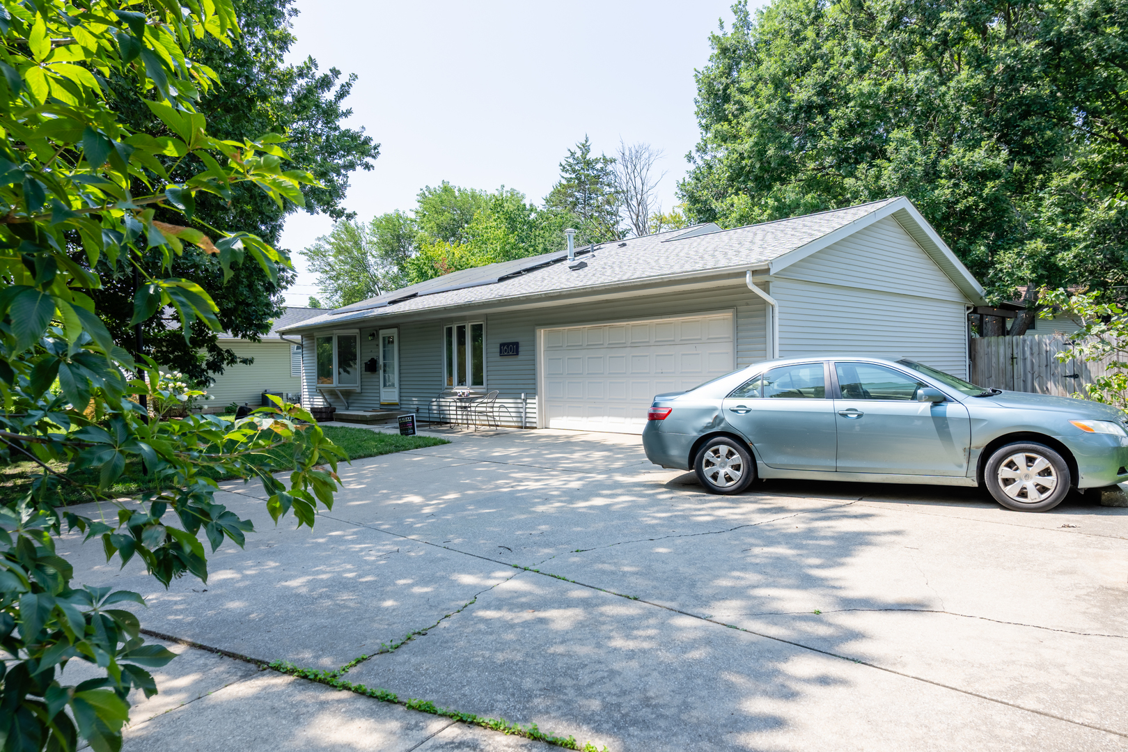 1601 Rutledge Drive Urbana, IL 61802 - Photo 3 of 29 Gallery Image 3