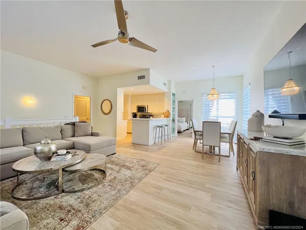 $6,000 | 411 Northeast Plantation Road, Unit 526, Jensen Beach, FL 34957