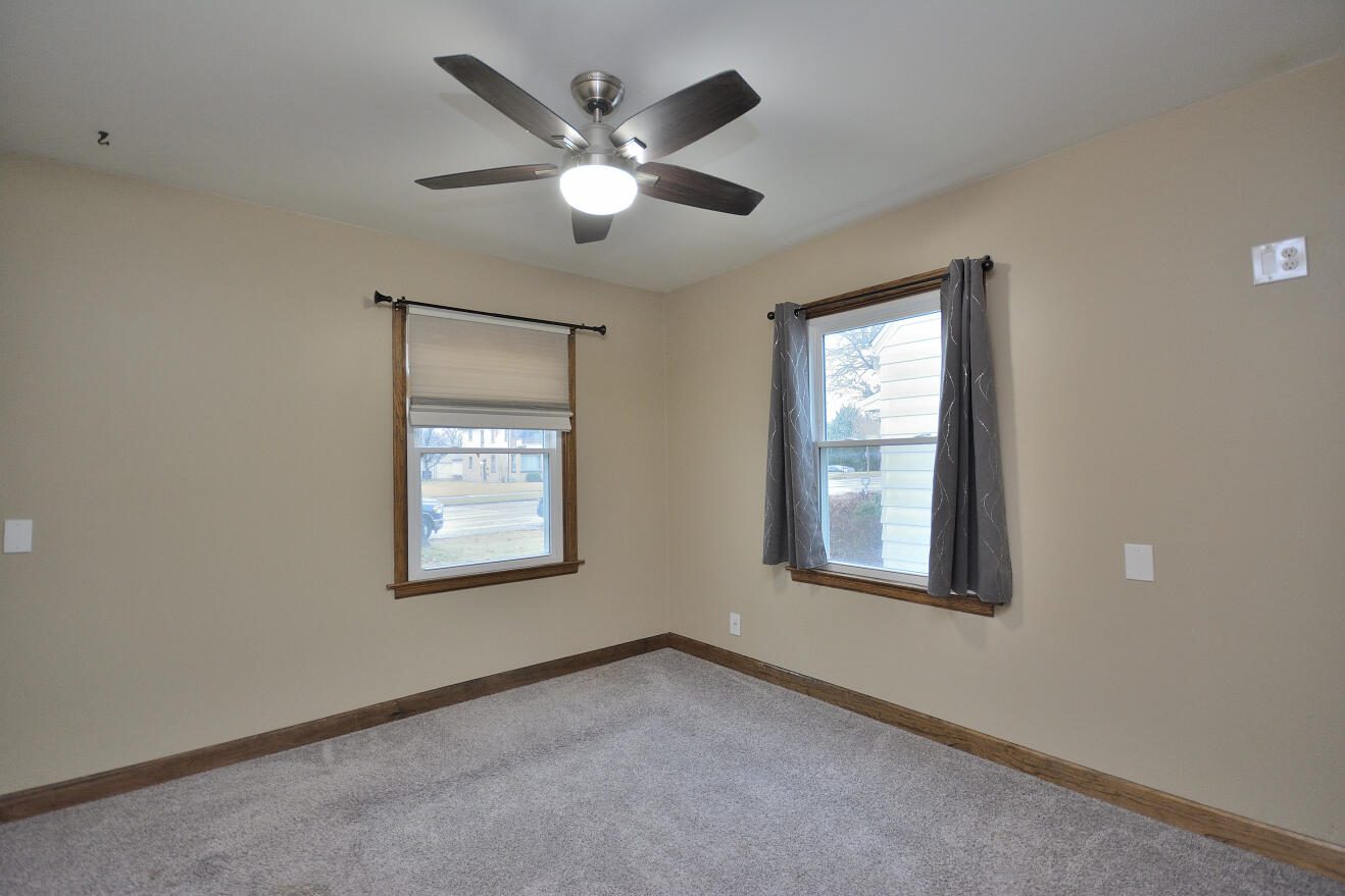 8104 West Center Street Milwaukee, WI 53222 - Photo 12 of 32 Bedroom 1