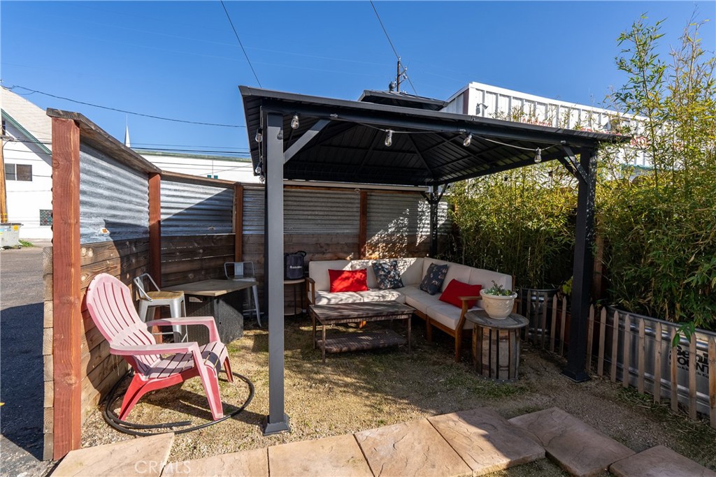 1636 Spring Street Paso Robles, CA 93446 - Photo 19 of 53 2 bed unit courtyard with gazebo