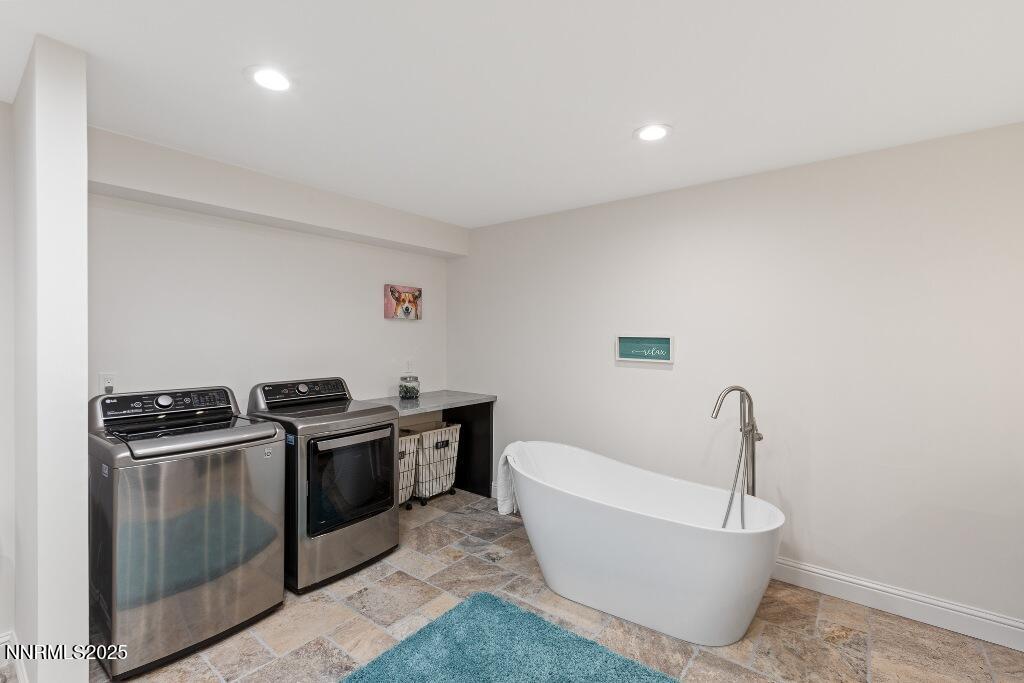 4811 Lakeridge Terrace West Reno, NV 89509 - Photo 28 of 43 a view of a bathtub in a room