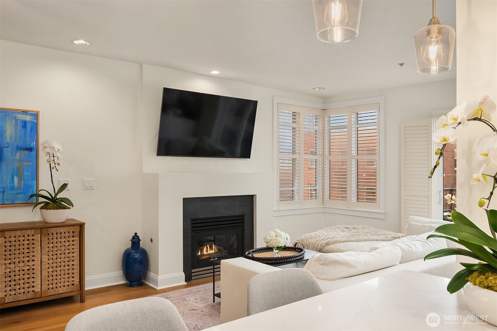 719 2nd Avenue West, Unit 202 Seattle, WA 98119 - Photo 13 of 37