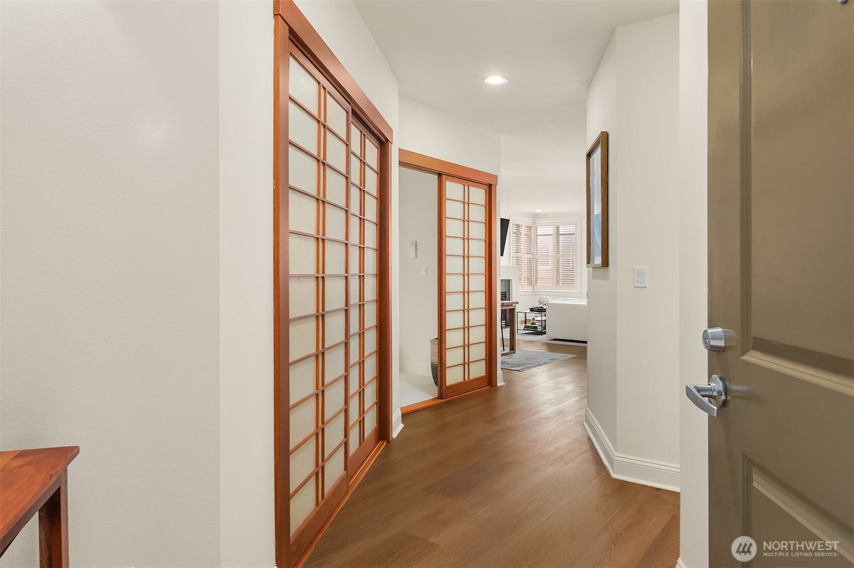 719 2nd Avenue West, Unit 202 Seattle, WA 98119 - Photo 2 of 37