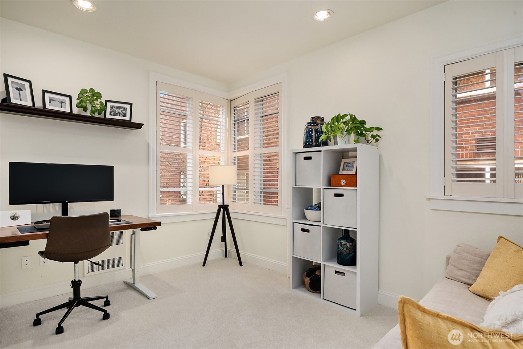 719 2nd Avenue West, Unit 202 Seattle, WA 98119 - Photo 30 of 37