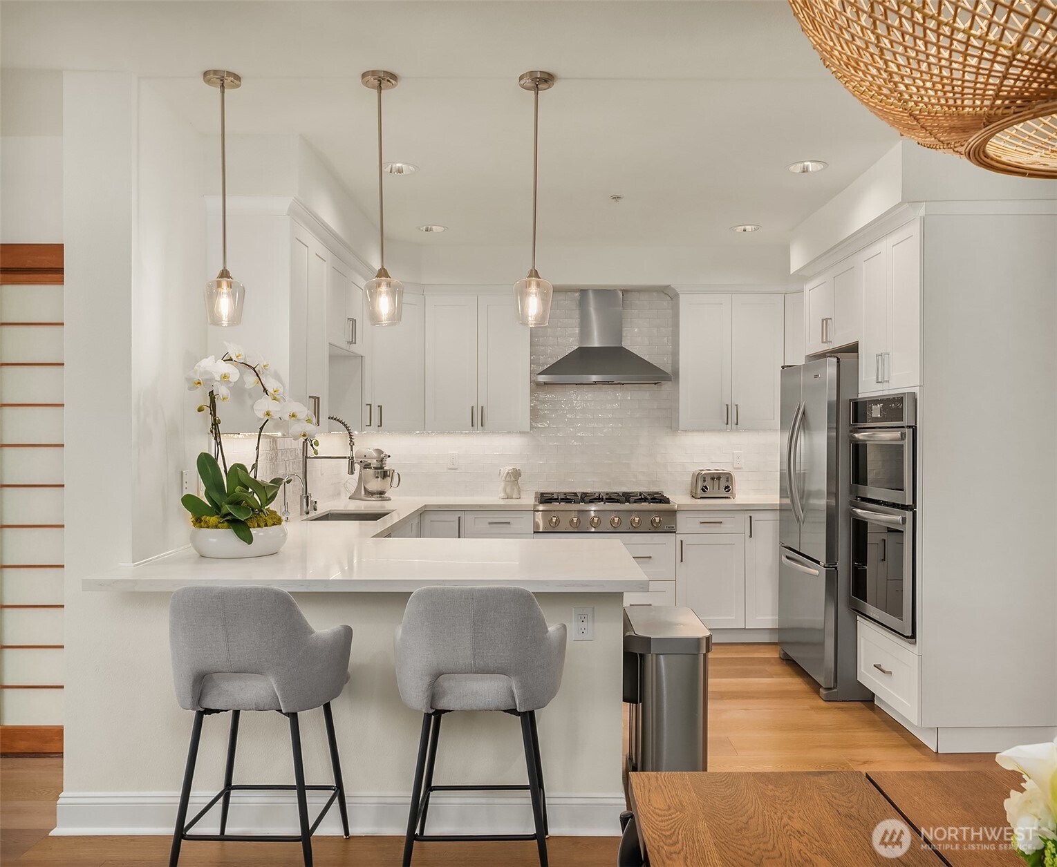 719 2nd Avenue West, Unit 202 Seattle, WA 98119 - Photo 3 of 37
