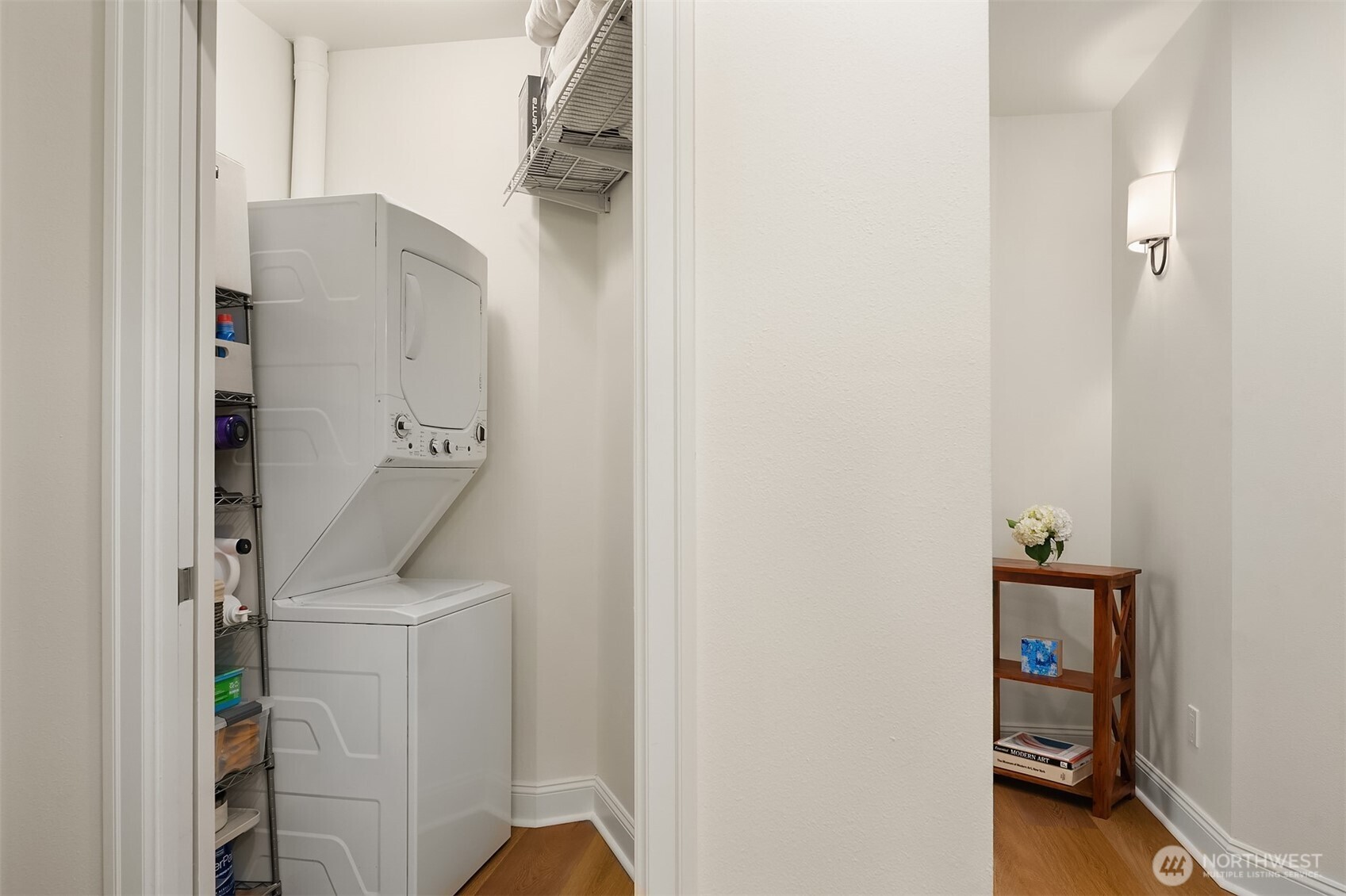 719 2nd Avenue West, Unit 202 Seattle, WA 98119 - Photo 31 of 37