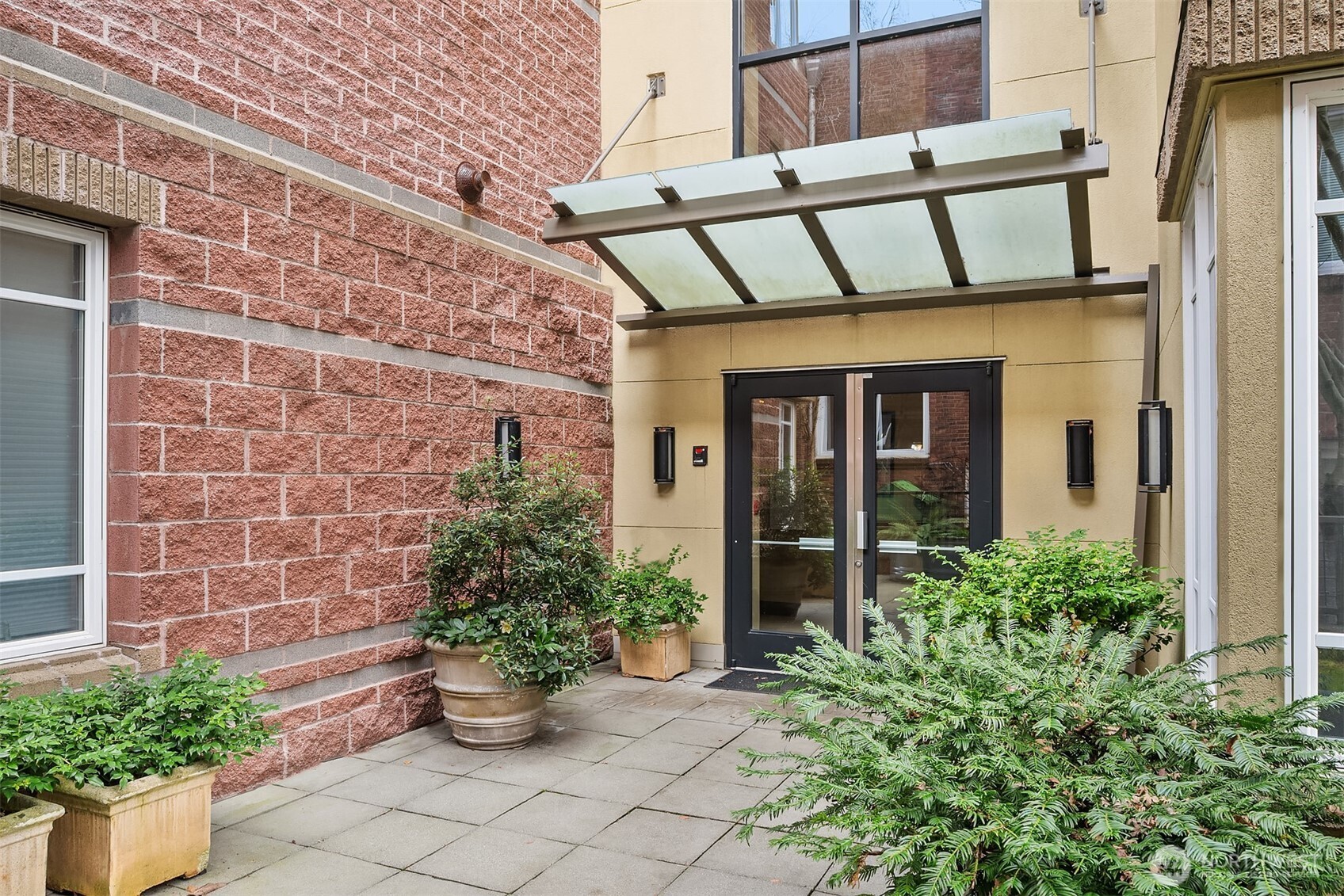 719 2nd Avenue West, Unit 202 Seattle, WA 98119 - Photo 35 of 37