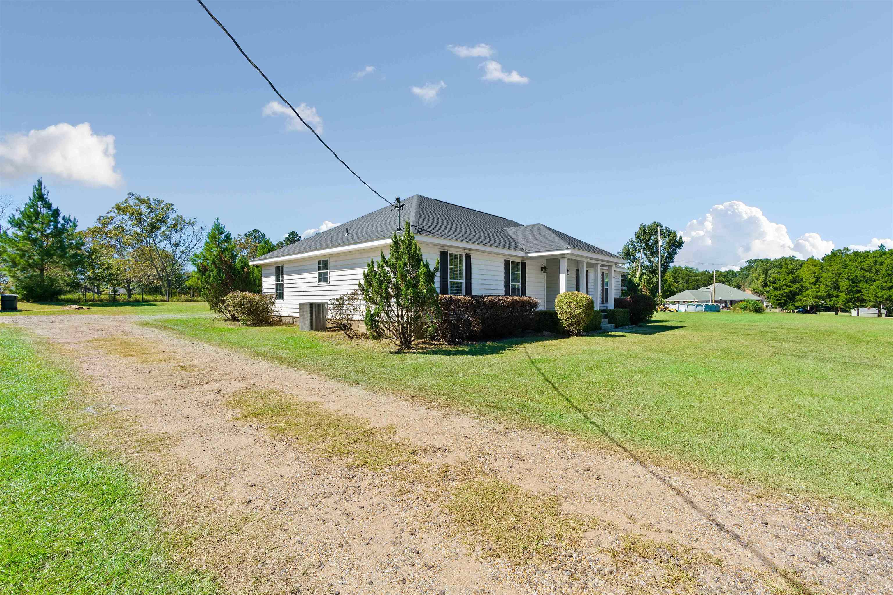 16242 Mcdowell Road Bay Minette, AL 36507 - Photo 3 of 28