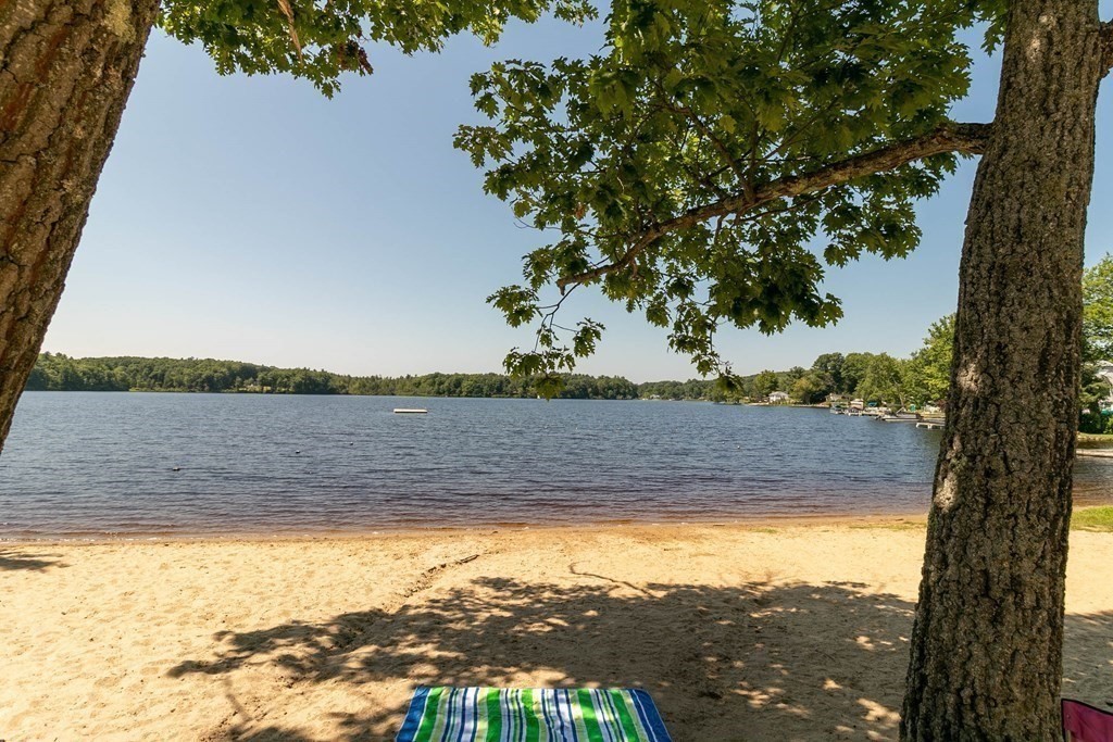 16 Johnson Way Rutland, MA 01543 - Photo 3 of 41