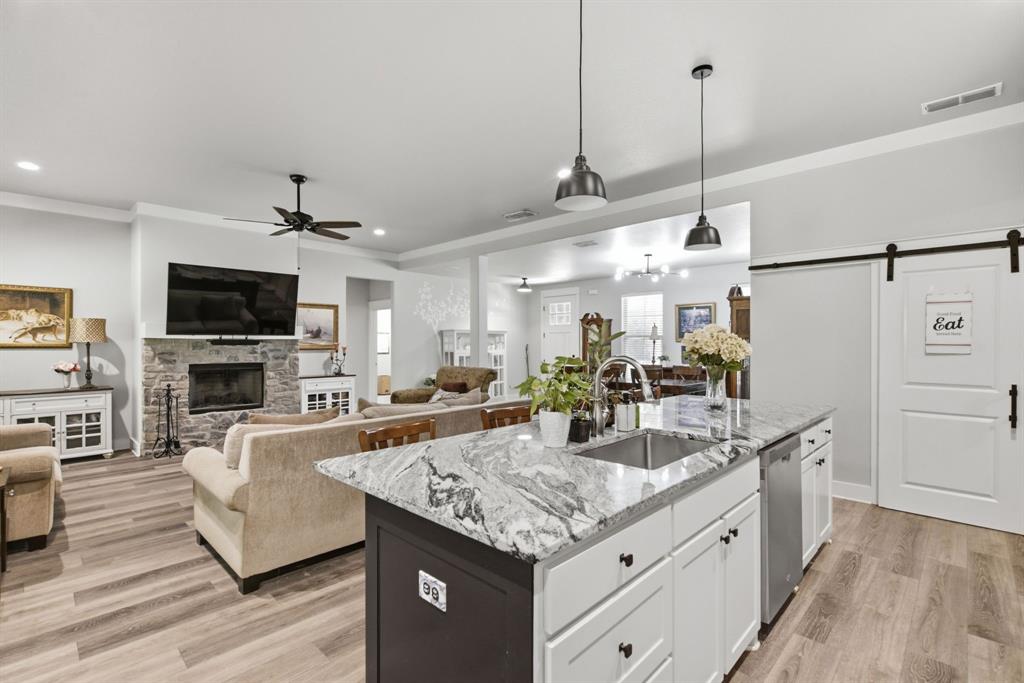 374 Clark Lake Road Weatherford, TX 76088 - Photo 5 of 38 Island