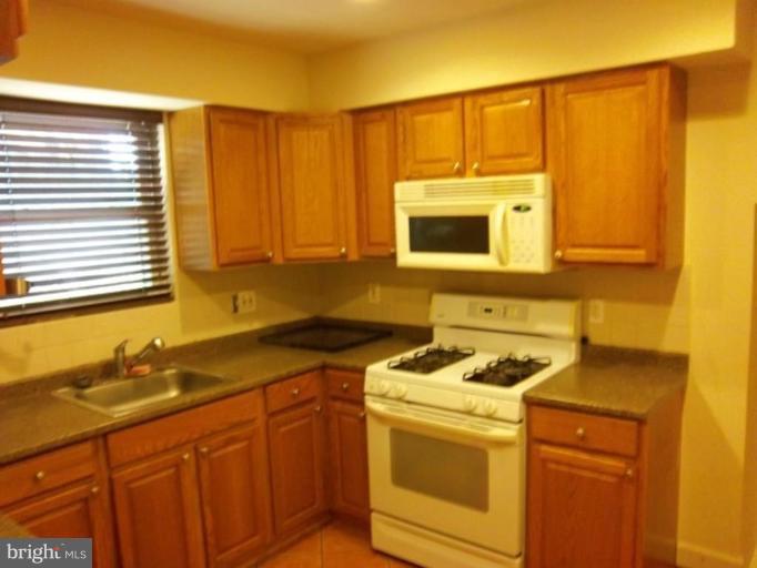 7606 Highland Street Springfield, VA 22150 - Photo 3 of 9 Kitchen