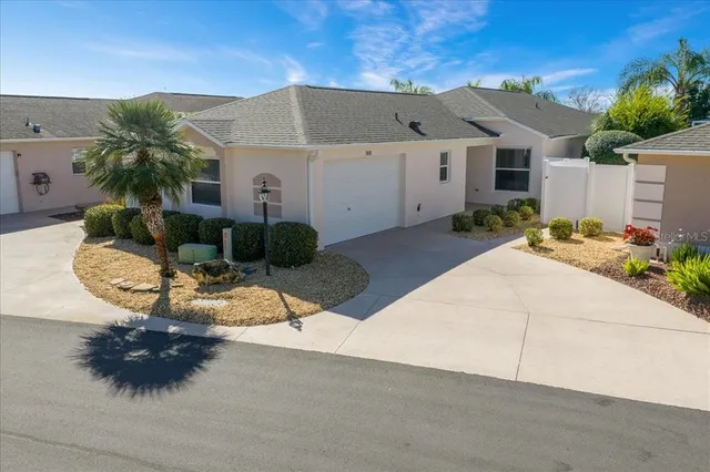 $414,900 | 986 Oscar Lane, The Villages, FL 32162