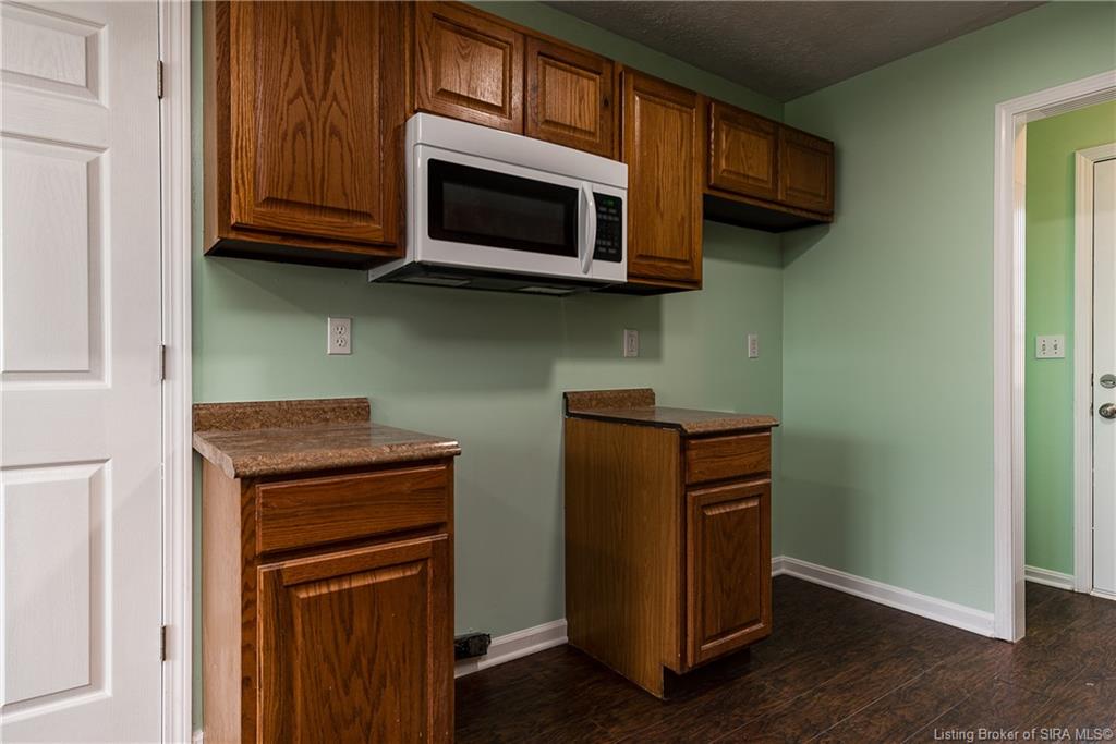 1090 North 3rd Street Austin, IN 47102 - Photo 10 of 24 Gallery Image 10