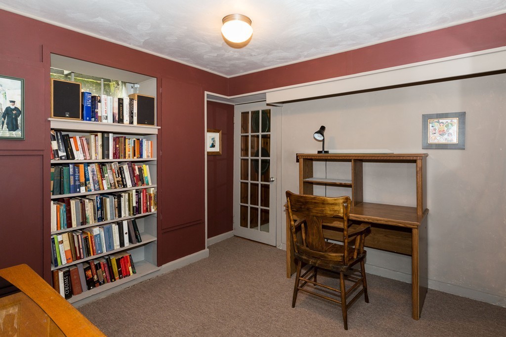 27 Palmer Road Newton, MA 02468 - Photo 11 of 12