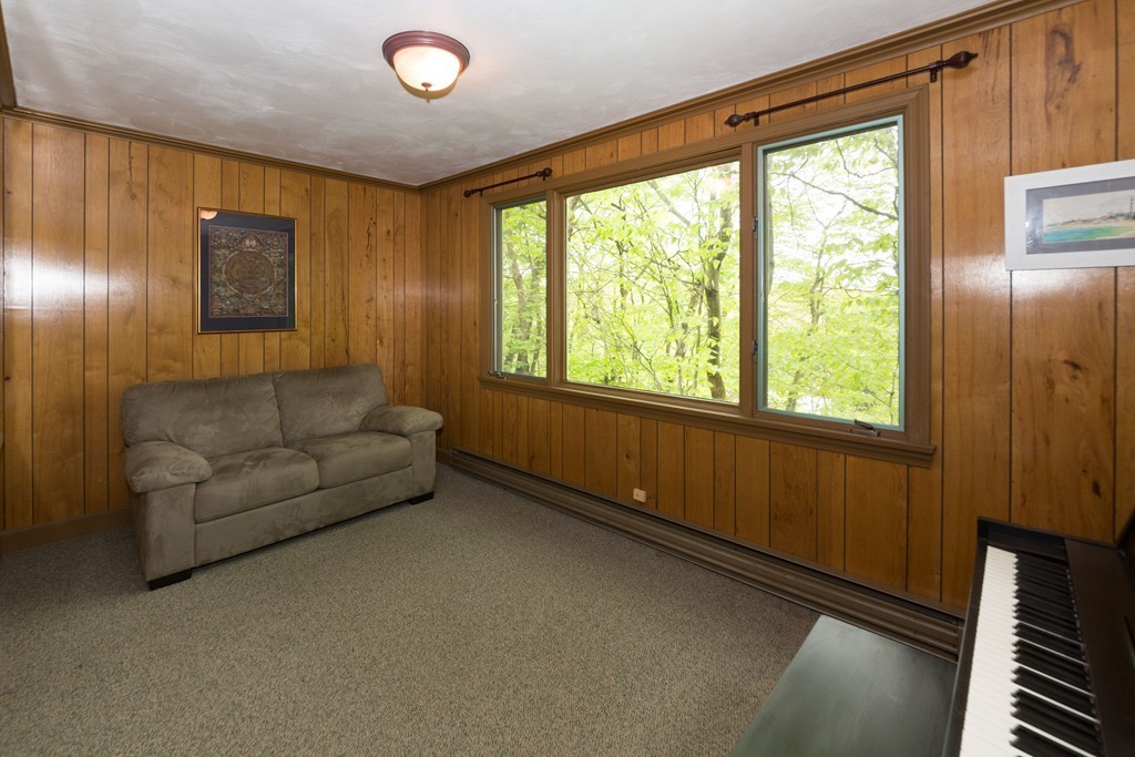 27 Palmer Road Newton, MA 02468 - Photo 5 of 12