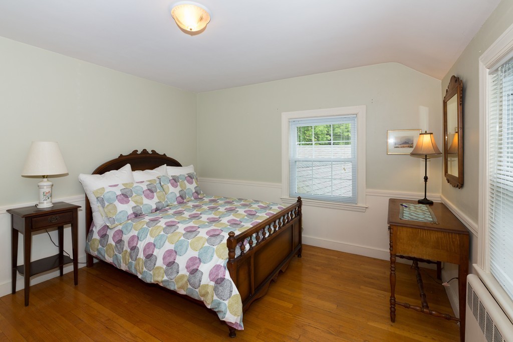 27 Palmer Road Newton, MA 02468 - Photo 7 of 12