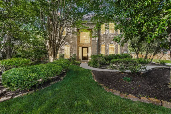 $639,000 | 138 South Evangeline Oaks Circle, The Woodlands, TX 77384