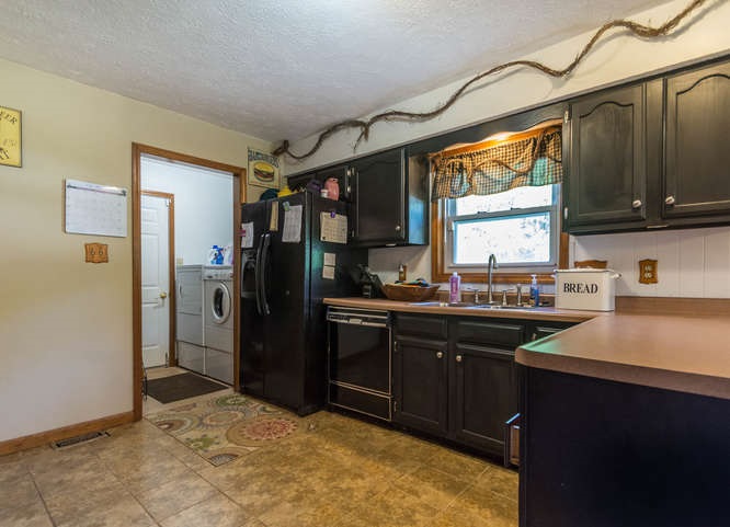 7860 West Elwren Road Bloomington, IN 47403 - Photo 12 of 31 Gallery Image 12
