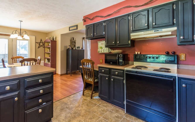 7860 West Elwren Road Bloomington, IN 47403 - Photo 13 of 31 Gallery Image 13