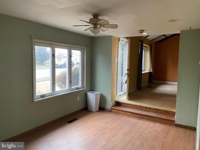 1312 Woodbridge Road Baltimore, MD 21228 - Photo 4 of 17 Gallery Image 4