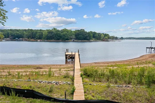 $995,000 | 8924 Holdsclaw Road, Terrell, NC 28682