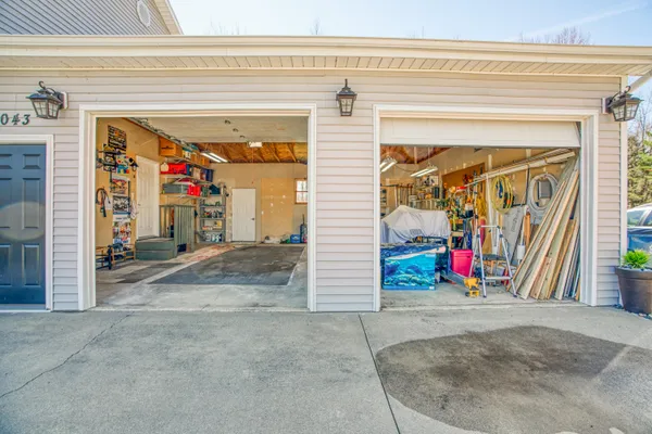 $329,900 | 8043 West Dodge Road, Montrose, MI 48457