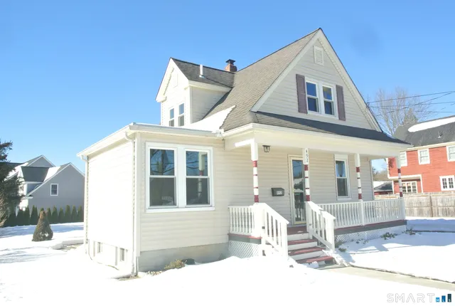 $2,600 | 492 West River Street, Milford, CT 06461