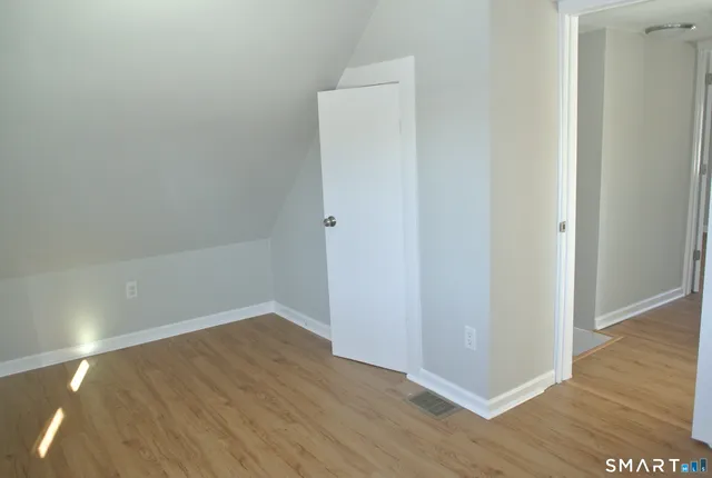 $2,600 | 492 West River Street, Milford, CT 06461