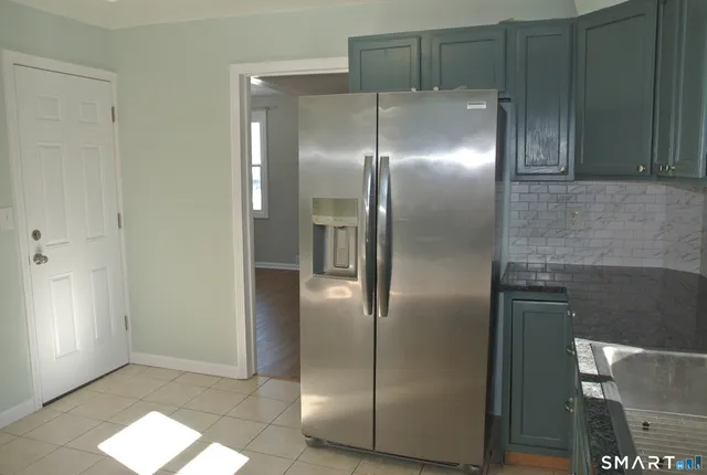 $2,600 | 492 West River Street, Milford, CT 06461