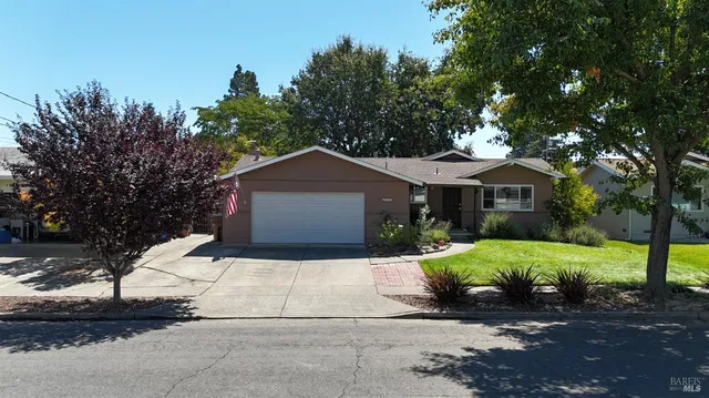 $740,000 | 1605 Sequoia Street, Napa, CA 94558