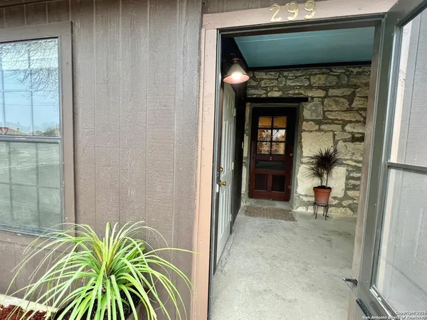 $150,000 | 299 Fort Clark Road, Brackettville, TX 78832