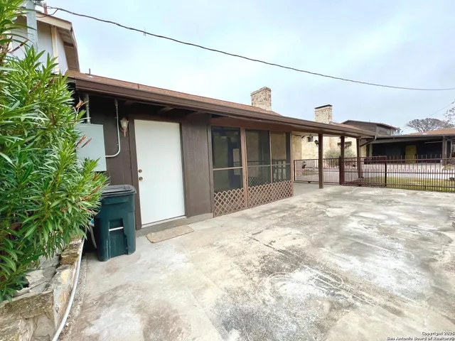 $150,000 | 299 Fort Clark Road, Brackettville, TX 78832