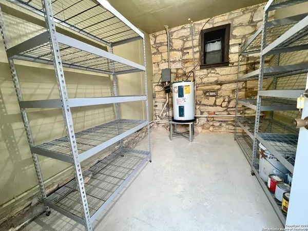 $150,000 | 299 Fort Clark Road, Brackettville, TX 78832