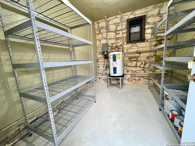 $150,000 | 299 Fort Clark Road, Brackettville, TX 78832